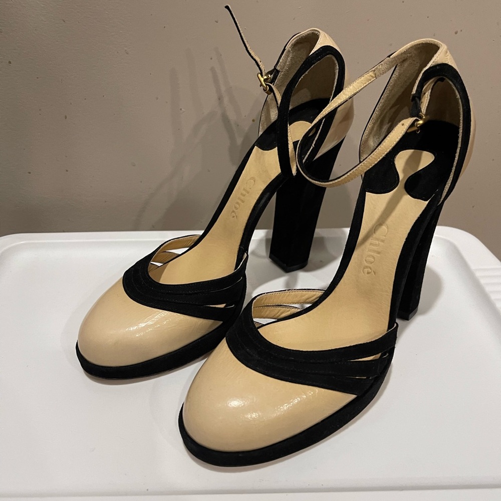 Chloe ankle strap beige and black heels